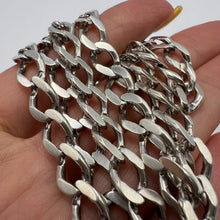 Load image into Gallery viewer, Detailed Heavy Link Design on Vintage 925 Sterling Silver Chain Necklace