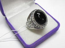 Load image into Gallery viewer, Vintage 925 Sterling Silver Black Agate Ring – Art Deco-Inspired Geometric Latticework, Size 10.25
