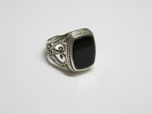 Load image into Gallery viewer, Vintage 925 Sterling Silver Black Agate Signet Ring Filigree Size 9