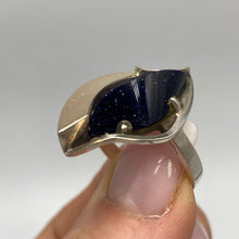 Load image into Gallery viewer, Vintage 875 silver aventurine statement ring with 14K gold accent, size 8.25, featuring a bold gemstone design.