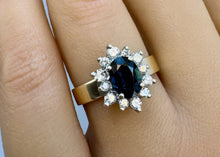 Load image into Gallery viewer, Elegant Vintage USSR 14K Gold Starburst Halo Ring Blue Sapphire
