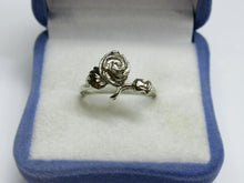 Load image into Gallery viewer, Vintage Russian Sterling Silver 925 Ring , Women's Jewelry Size 7.25 us - Fezba Market