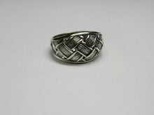 Load image into Gallery viewer, Vintage Russian Sterling Silver 925 Ring ,Women's Jewelry Size 8.5 us - Fezba Market