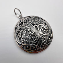 Load image into Gallery viewer, Close-up of Vintage 925 Sterling Silver Round Filigree Pendant with Floral Pattern
