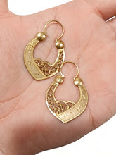 Load image into Gallery viewer, Vintage Soviet USSR 14K 583 Gold Filigree Crescent Earrings 5.99g
