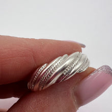 Load image into Gallery viewer, Vintage USSR 916 silver twisted rope ring with star hallmark, unisex band, size 9.5, by Fezba Market.
