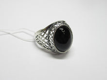 Load image into Gallery viewer, Vintage 925 Sterling Silver Black Agate Ring – Art Deco-Inspired Geometric Latticework, Size 10.25
