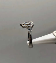 Load image into Gallery viewer, 14K White Gold Lab-Grown Diamond Ring 1.45ct Total, 1.05ct Pear D VVS IGI Size 6.5
