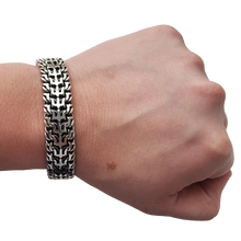 Load image into Gallery viewer, 925 Sterling Silver Ukrainian Tryzub Heavy Bracelet Blackened Byzantine Chain

