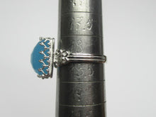 Load image into Gallery viewer, Vintage 925 Sterling Silver Blue Agate Cocktail Ring – Faceted Cushion-Shaped Stone &amp; Ornate Scrollwork, Size 8.5
