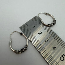 Load image into Gallery viewer, Vintage 925 Sterling Silver Bali hoop earrings with textured boho tribal design, featuring intricate craftsmanship and hammered finish.
