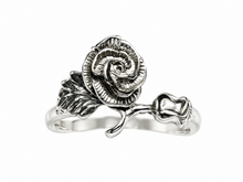 Load image into Gallery viewer, Vintage 925 Sterling Silver CZ Heart Ring – Size 7.25 | Contemporary Design
