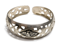 Load image into Gallery viewer, vintage Soviet 875 silver cuff bracelet, USSR silver openwork bracelet 15.70g, Retro 875 silver floral cuff, silver leaf openwork bracelet, vintage Soviet silver wide cuff bracelet
