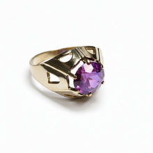Load image into Gallery viewer, Vintage Soviet 875 Silver Sapphire Solitaire Ring – Size 12 | Retro Geometric Design
