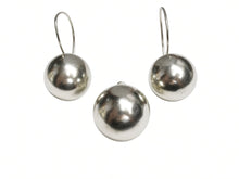 Load image into Gallery viewer, Vintage 925 Sterling Silver Sphere Pendant and Earrings Set with Polished Ball Design
