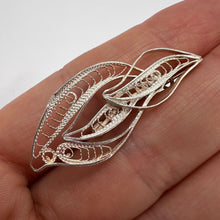 Load image into Gallery viewer, Close-up of Vintage 960 Silver Filigree Leaf Brooch with Intricate Openwork Detail
