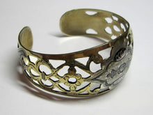 Load image into Gallery viewer, Close-up of Vintage Soviet Russian 875 Sterling Silver Bracelet
